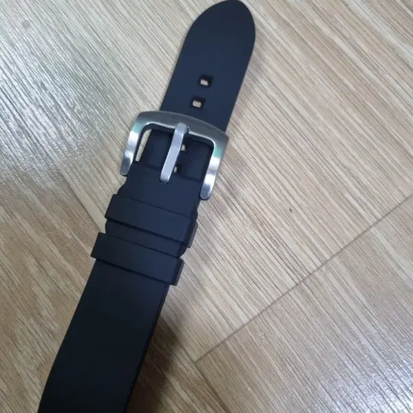 검정색 시계 줄 러버스트랩 22미리