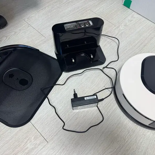LG 코드제로 M9 오브제컬렉션 물걸레 로봇청소기 - 3번째 이미지