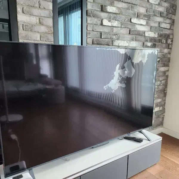 LG 65인치 액정 깨짐